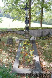 Photos of the grave 120