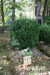 Fotografie hrobu 121