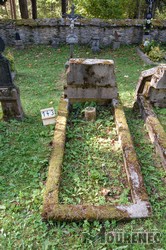Photos of the grave 143