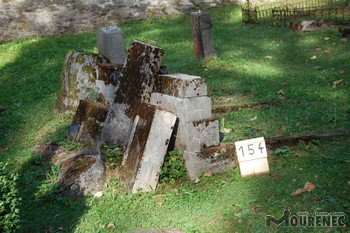 Photos of the grave 154