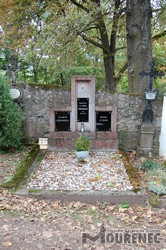 Photos of the grave 27