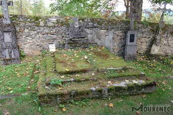 Photos of the grave 74
