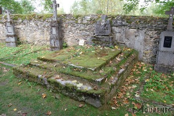 Photos of the grave 74