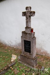 Photos of the grave 89